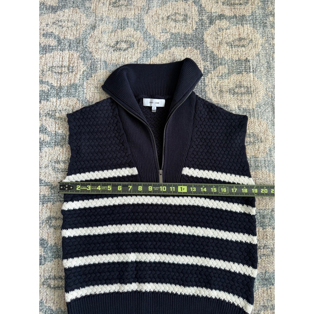 John + Jenn Midnight Textured Knit Sweater Vest Size Small Pristine Condition - Picture 4 of 6